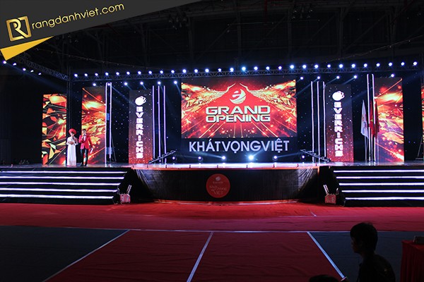 THIẾT KẾ SÂN KHẤU